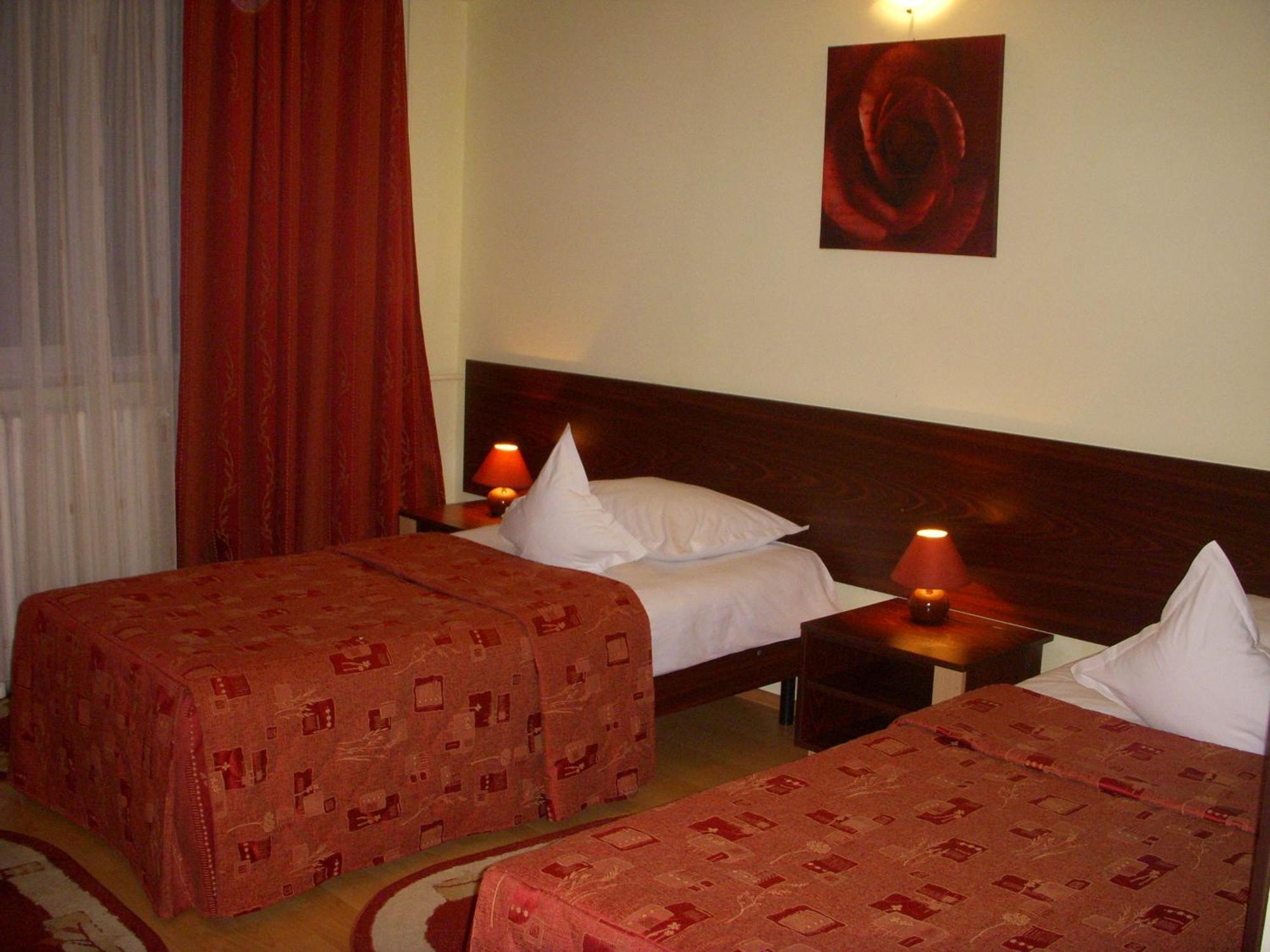 Hotel Decebal 2*